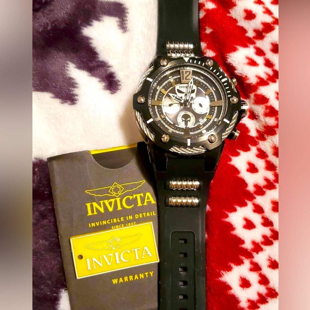 •• INVICTA NWT Limited Edition Punisher Watch •• Discontinued ‼️